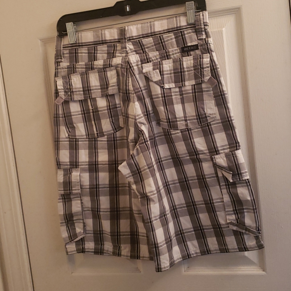 Wrangler Gray & White Plaid Cargo Shorts Size 18R - Picture 3 of 4